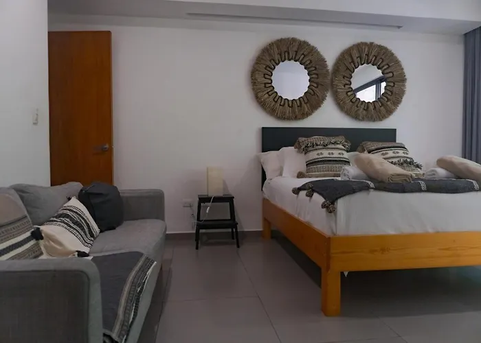 Lunada Bright With Rooftop Amenities Apartment